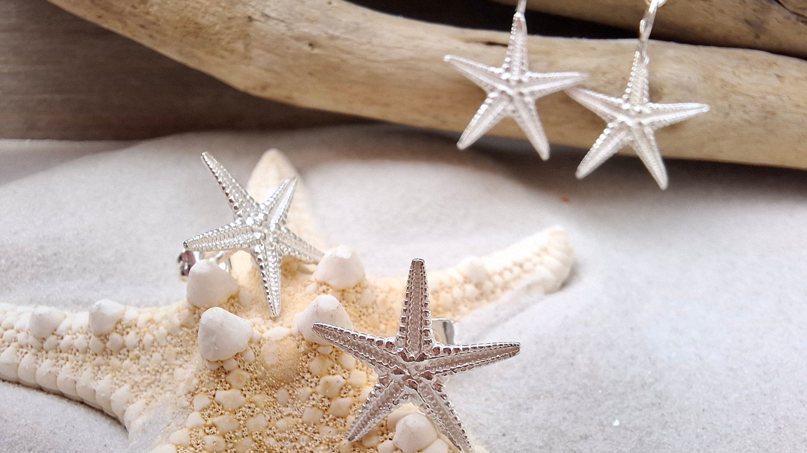 Cast silver starfish stud earrings